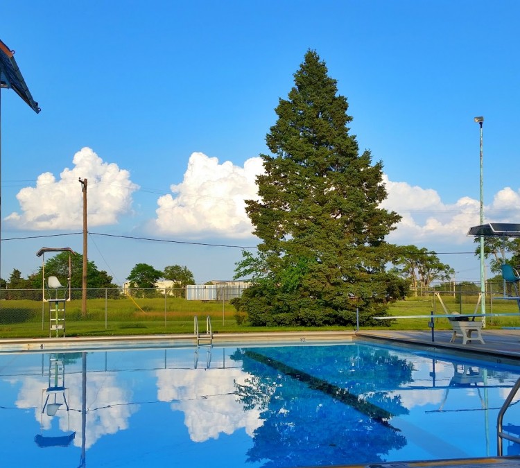 arnold-heights-swimming-pool-photo